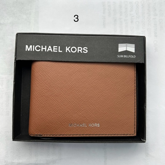 Choose one NWT  Men`s Jet Set Slim Billfold Leather Wallet with Gift Box pick 1 - Picture 15 of 15